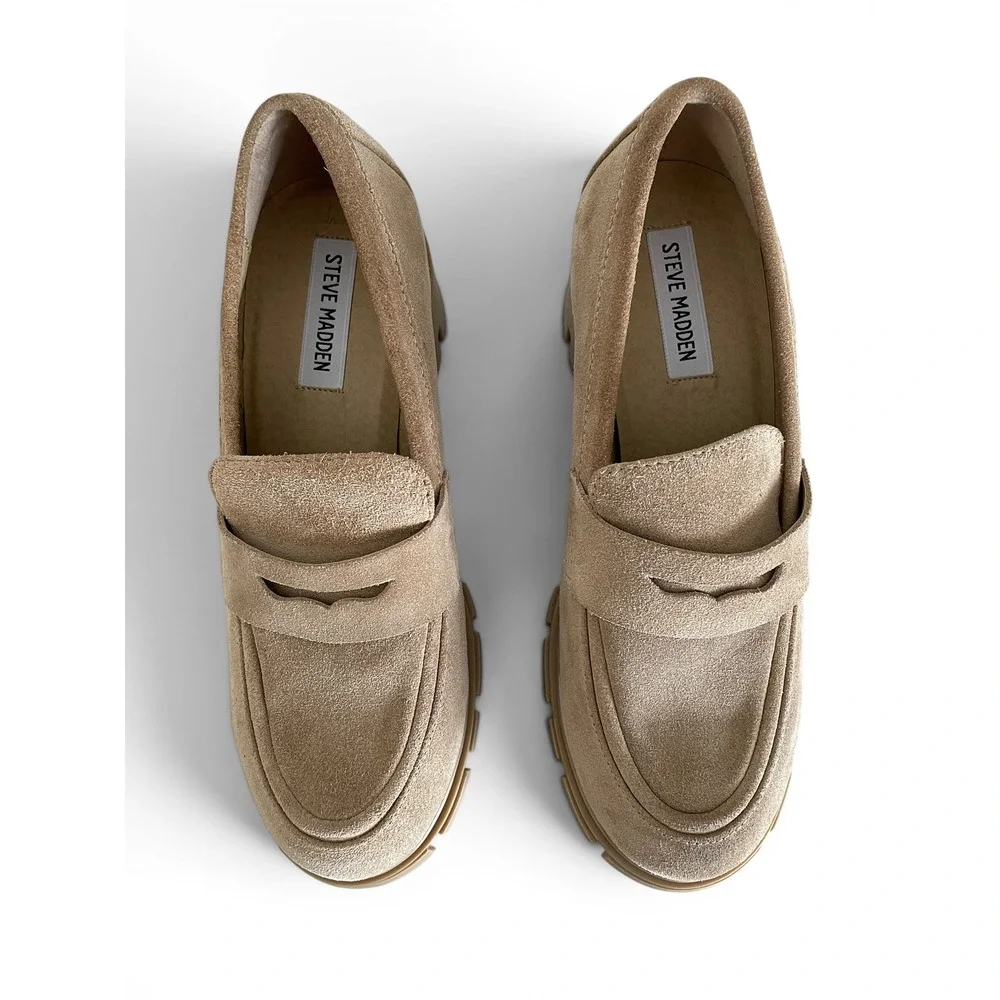 Steve Madden Hailee Women's 8 Sand Suede Lug‎ Sole Chunky Heel Loafer